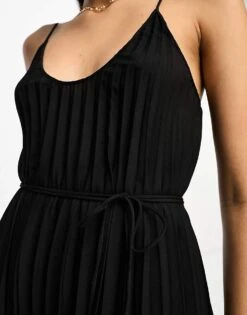 Mango Scoop Neck Pleated Midi Dress In Black For Women -Mango Sales 205093850 4